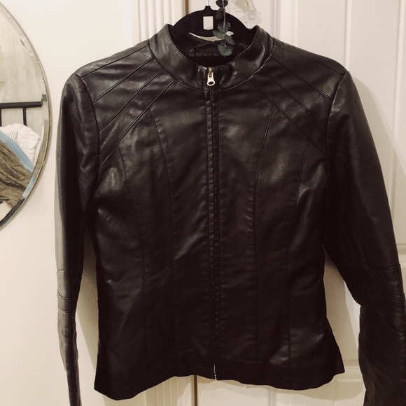 •Seductions leather biker style Jacket• - Picture 2 of 4